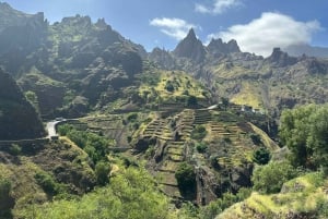 Santo Antão: 2-Day Guided Hiking Tour