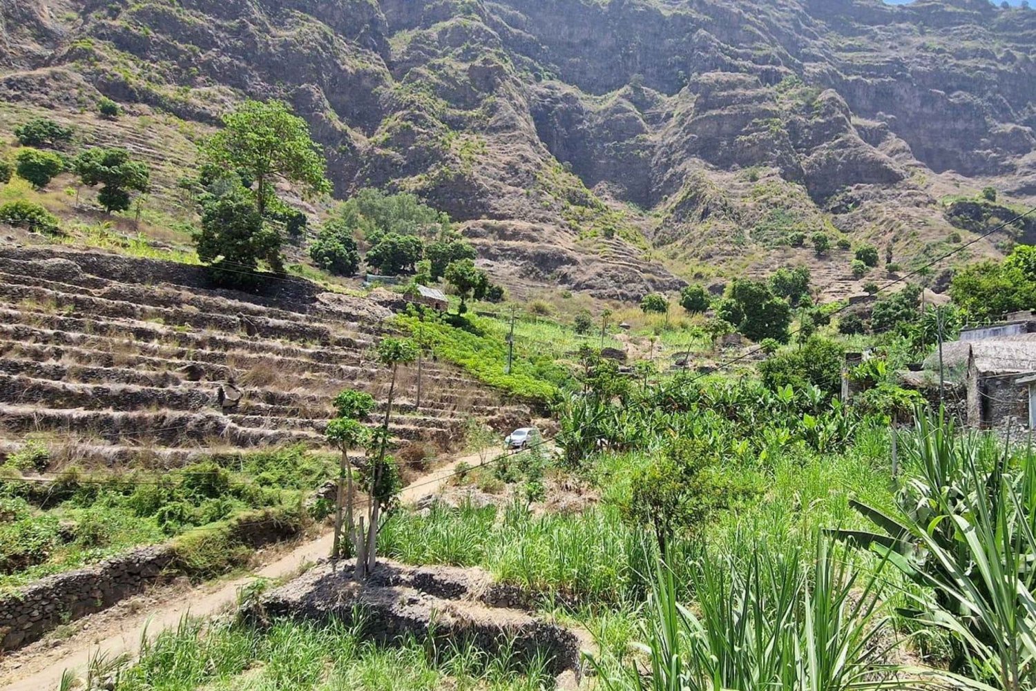 Santo Antao island: hike Pinhao – Lombo Branco – Sinagoga