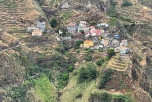 Santo Antão: Ponta do Sol a Cruzinha: passeio guiado com trilha