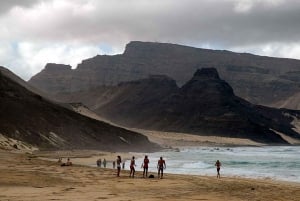 Mindelo: Sea Breeze Walk