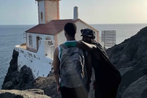 Zonsondergangwandeling naar de vuurtoren, Dona Amélia