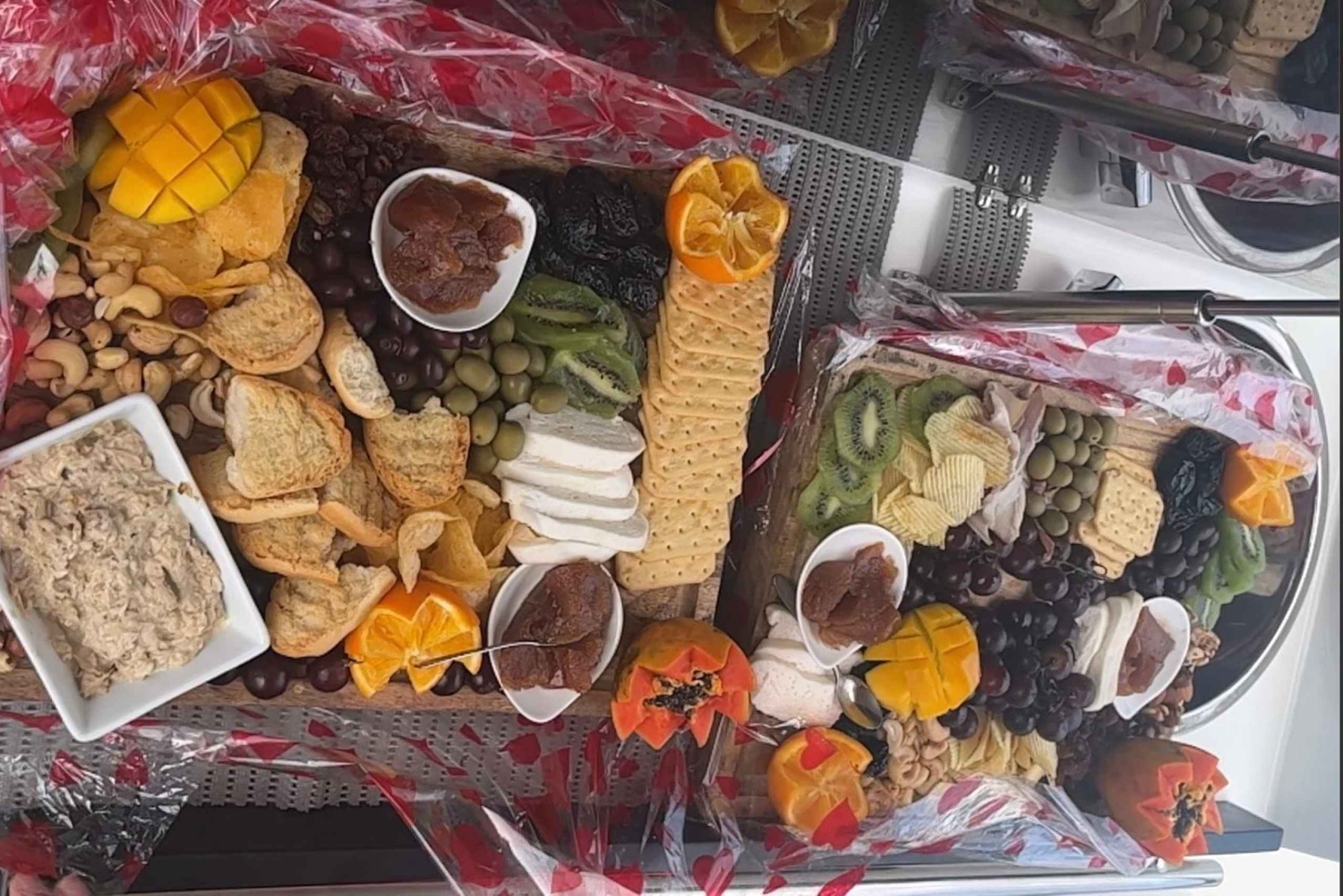 Tarrafal: Bådtur til Aguas Belas-grotterne med snorkling