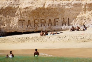 Paseo en barco por la bahía de Tarrafal y día de playa