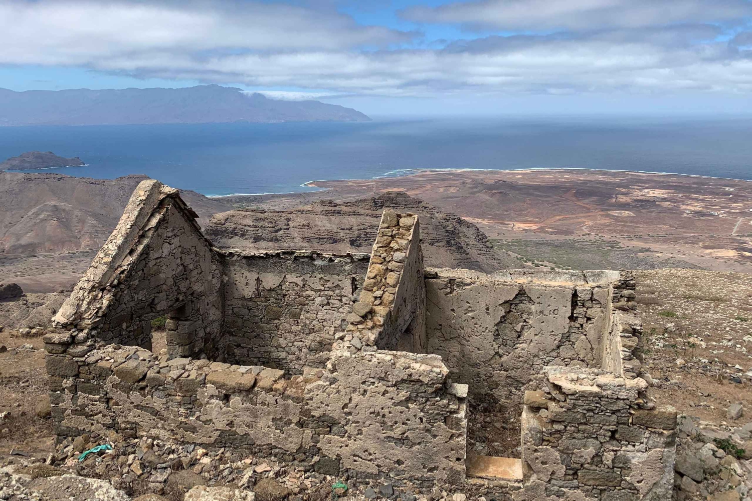 The best of São Vicente: island and city tour with traditional music