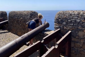 Private Tour Cidade Velha/Discover OLD CITY