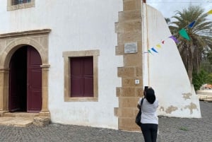 Private Tour Cidade Velha/Discover OLD CITY