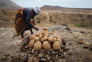 Tràz di Munti: Pottery Workshop, Cachupa Lunch & Hike