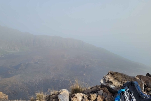 Aventura definitiva no Fogo: Caminhada no Vulcão Pico Grande, 2826 m