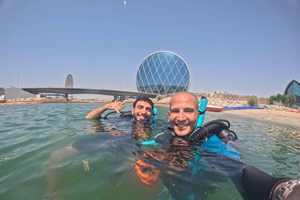 Abu Dhabi: Programa de mergulho PADI Discover Scuba Diving