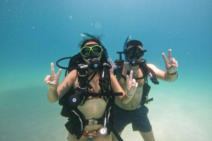 From Abu Dhabi: Scuba Dive and Snorkeling with BBQ, Transfer