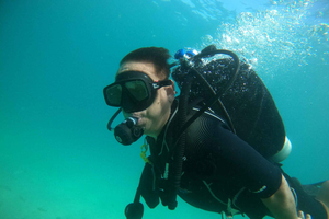 Da Dubai: 3 immersioni a Fujairah con cena barbecue e trasferimento