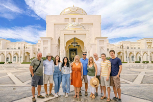 Fra Dubai: Dagstur til Abu Dhabi med Qasr al Watan