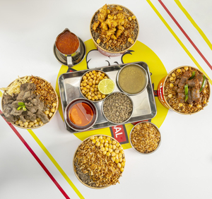 koshari tom and basal كشرى توم اند بصل ابوظبي