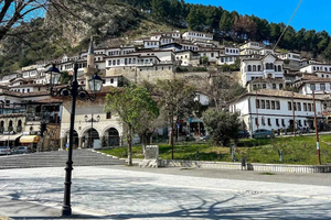 Berat City Tour & Castle Visit from Durrës/Golem, guided trip
