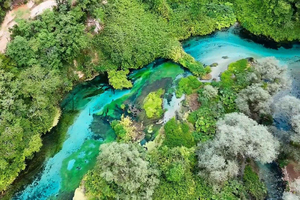 Blue Eye, Monastery & Lekuresi Castle Tour