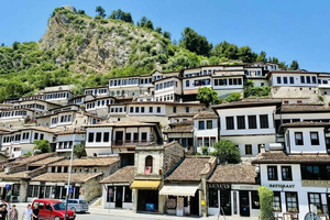 Durres/Golem: Berat UNESCO City, Castle Tour & Wine Tasting