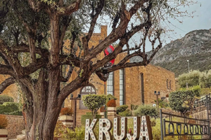 From Durres,Golem,Qerret: Kruja Castle, Bazaar, guided tour