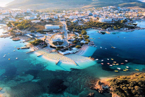From Durres/Golem/Tirana: Saranda, Ksamil, Blue Eye Day Tour