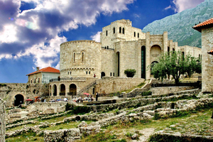 From Tirana: Krujë and Durrës Day Trip with Guide