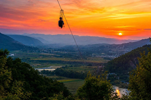 Ab Tirana: Petrela-Burg, Seilrutsche & Quad/Hotelabholung