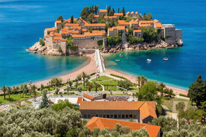 Tiranasta/Shkodrasta: Budva ja Sveti Stefan (Montenegro)