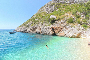 Fra Vlore: Baåtur til Grama-bukten og Grønne kysten