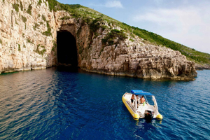Fra Vlore: Haxhi Ali-grotten og Karaburun-stranden – hurtigbåttur