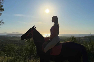 Giro a cavallo a Valona, Albania