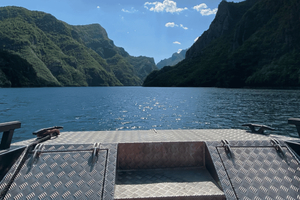 Viagem de 1 dia ao Lago Komani e Fierza Ferry