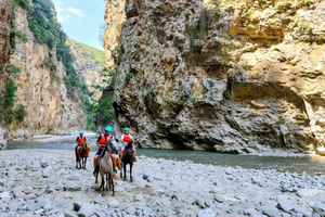 Canyon di Osumi: tour avventura a cavallo