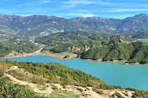 Fyrhjulingsrundtur: Tirana – Bovillasjön