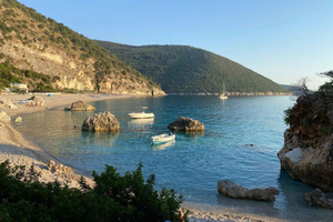 Saranda: Boat Trip to 6 Stops + Free Drink & Snorkelling