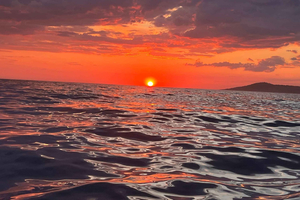 Sarandë: Sunset Boat Party with Drinks and Swimming