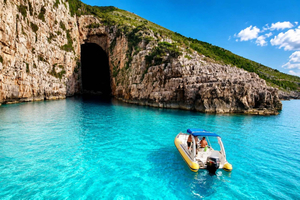 Sazan-øya, Haxhi Ali-grotten og Karaburun-stranden med hurtigbåt