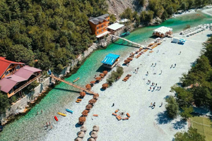Passeio de barco em Shkodra. Do lago Komani ao rio Shala