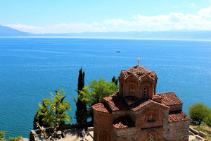 Skopje: Trasferimento a Tirana con tour di mezza giornata di Ohrid