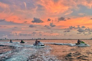 Sonnenuntergang in Ksamil: Gruppenerlebnis mit Jetski und Jetcar