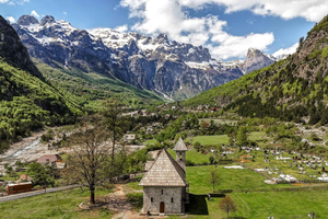 Theth: tweedaags avontuur met wandelen, natuur en uitzicht op de Alpen