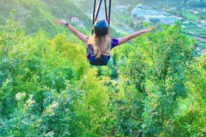 Tirana/Durres/Golem: Zipline Albanië en Kasteel Petrela