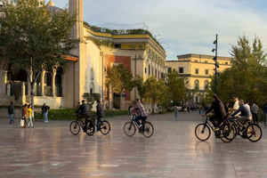 Tirana: Guidet sykkeltur i byen som dekker de største attraksjonene