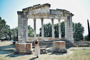 Tirana to Berat One-Way Private Ride: Apollonia & Ardenica