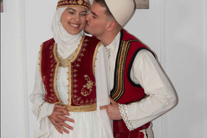 Tirana: Traditionell fotografering i albanska dräkter