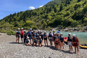 Rio Vjosa: Excursão de Rafting ou Caiaque e Acampamento Selvagem