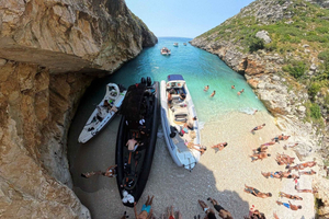 Vlora: Eventyr til Blue Gem Cave og Grama Bay Exploration