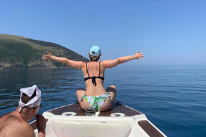 Vlore: Haxhi Ali Cave & Devil's Throat Canyon Speedboat Trip