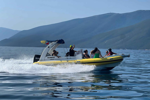 Vlore: Guidet tur med hurtigbåt til øya Sazan og Haxhi Ali-grotten