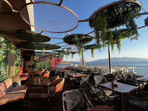 Asi Rooftop Resto Lounge