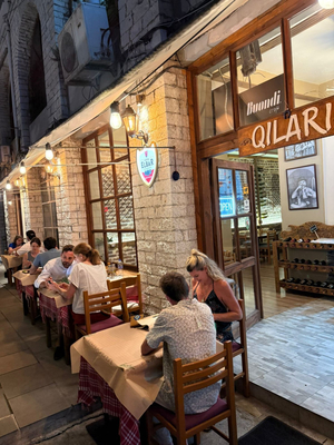 Bar Restaurant Qilari