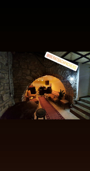 Berat Backpackers