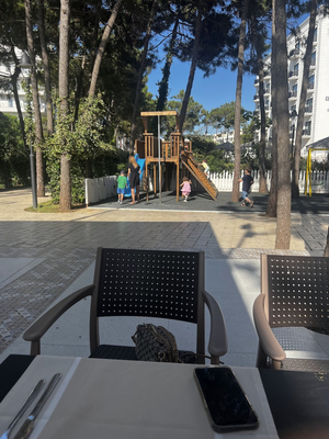 Bonita Loungebar